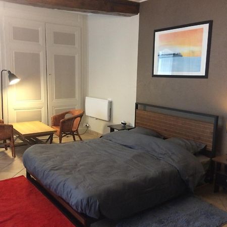 Chambre Spacieuse Au Calme Proche De Lyon Sathonay-Village Luaran gambar